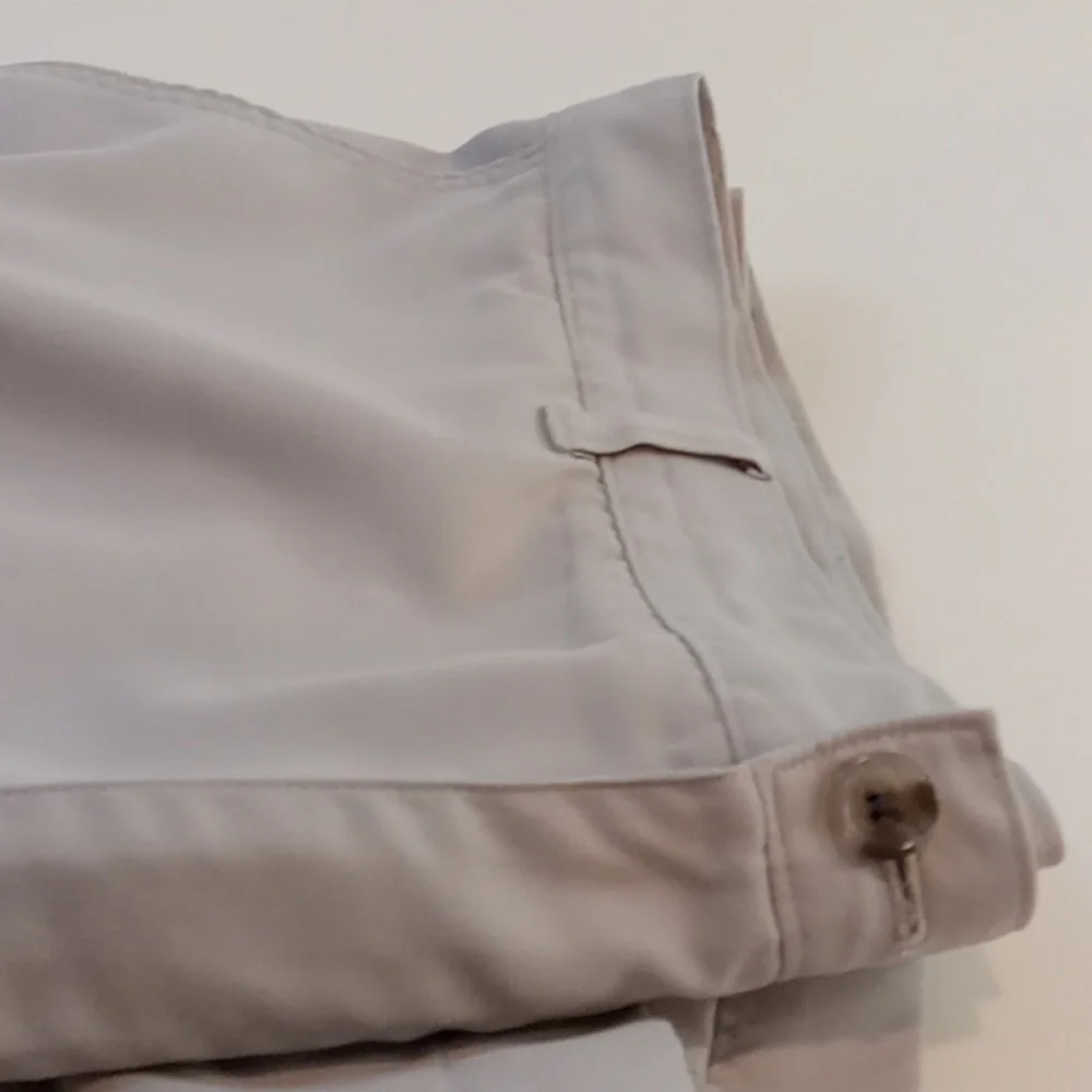PGA Tour Golf Shorts Boat Casual Khaki Shorts Men's Sz 40 Side Pockets EUC NICE!
